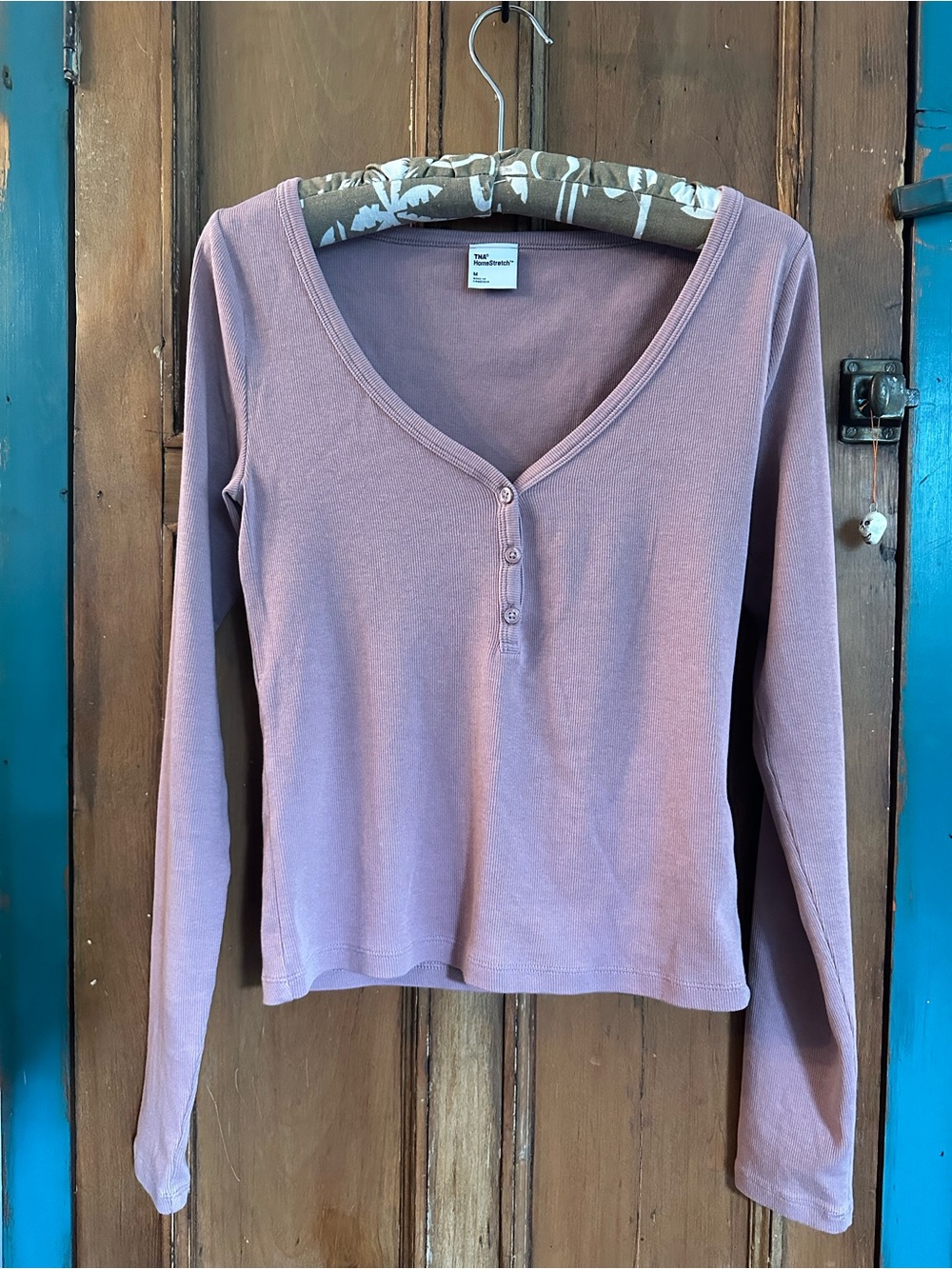 πΉ TNA Homestretch Henley Top - Dusty Rose